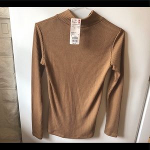 Uniqlo sweater